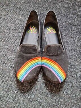 YRU Lavish Rainbow Loafers, size 6